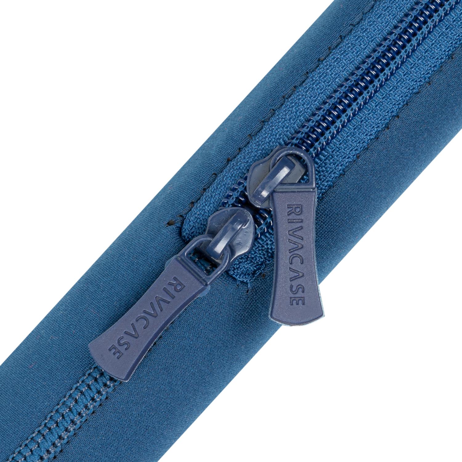 RIVACASE 5226 Antishock Laptop Sleeve 15.6-inch – Dark Blue — Zip detail